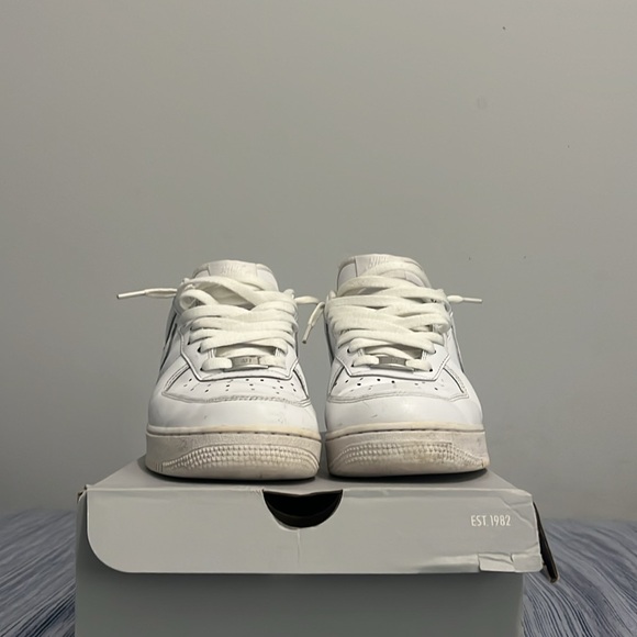 Air Force Ones Size 9.5 Men’s White - Picture 5 of 8